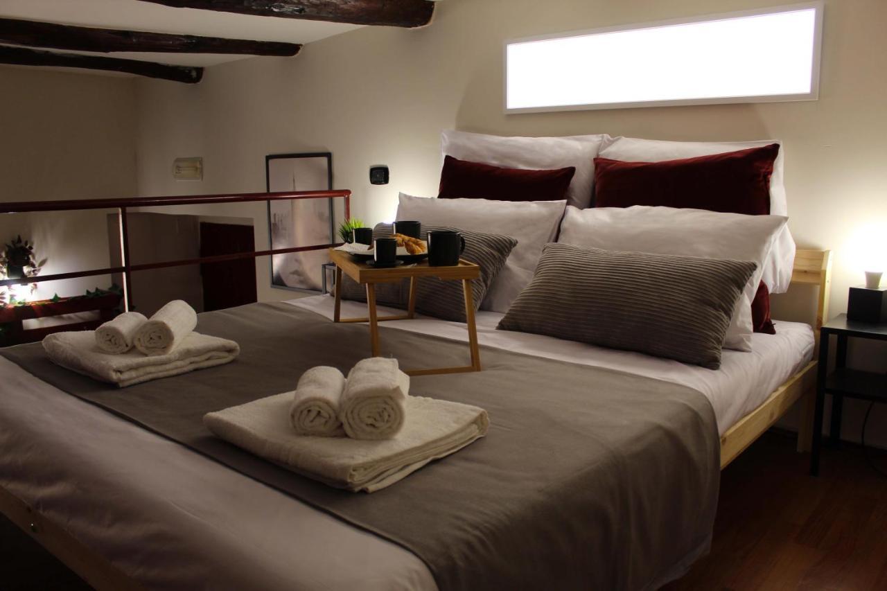 Pedamentina Pulcinella Loft Apartman Nápoly Kültér fotó